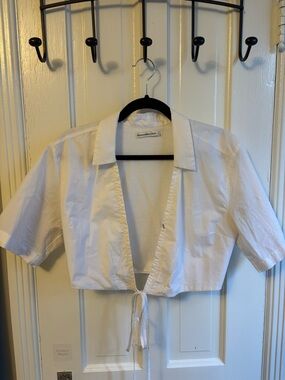 Abercrombie & Fitch White Cropped Tie-Front Shirt